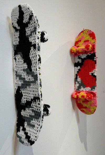 crochet skateboards by @oleknyc Crochet Skateboard Pattern, Skateboard Crochet, Crocheted Things, Den Ideas, Knitting Club, String Crafts, Aphex Twin, Camo Patterns, Fashion Crochet