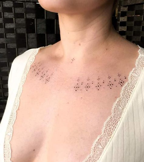 Jugular Notch Tattoo, Suprasternal Notch Tattoo, Small Dot Tattoo, Ornamental Collar Bone Tattoo, Dainty Chest Tattoo, Natural Essence Style, Consciousness Tattoo, Word Tattoo Ideas, Word Tattoo