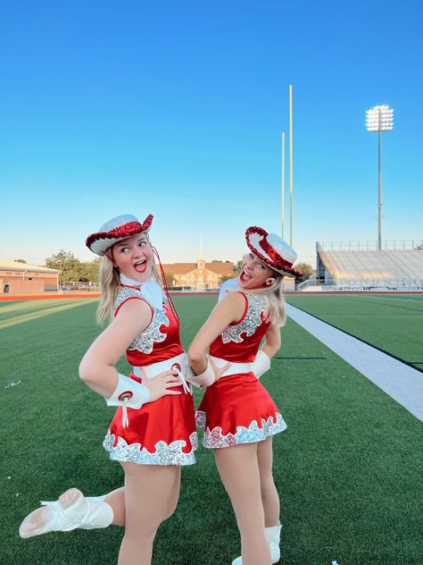 Drill Team Poses, Drill Team Pictures Poses, Drill Team Aesthetic, Drill Pictures, Sunrise Poses, Drill Team Uniforms, Team Picture Poses, Football Dance, Drill Team Pictures