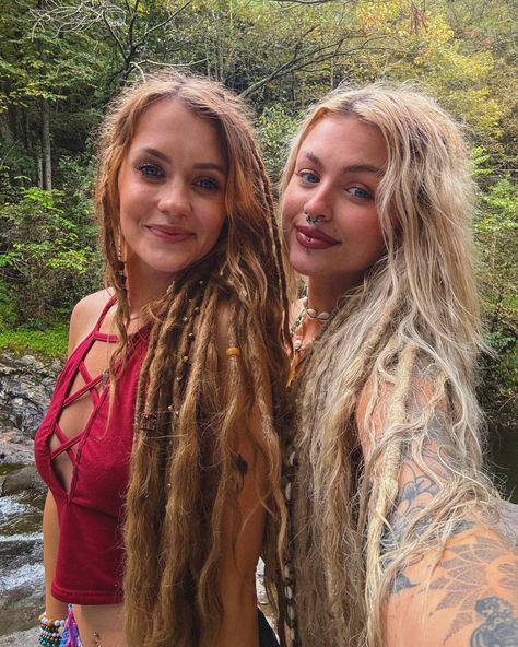 2 lil hippies wonderin the forest🌲🧺🌄🐻🍂🤿🧚🏼🪭🧟‍♀️ • • #hippie#dreads#dreadlocks#fairy#explore#hippiestyle#hippies#hippielife#spirit#soul#adventure Long Hippie Hair, Hippie Dreads, Blonde Dreads, Spirit Soul, Hippie Hair, Fashion Diy, Natural Curls, The Forest, Locs