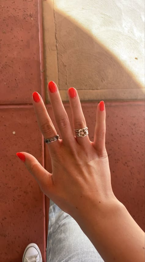 Red Beach Nails, Pinky Orange Nails, Reddish Orange Nails, Orangey Red Nails, Blood Orange Nails, Orange Red Nails, Red Orange Nails, College Nails, Short Oval Nails