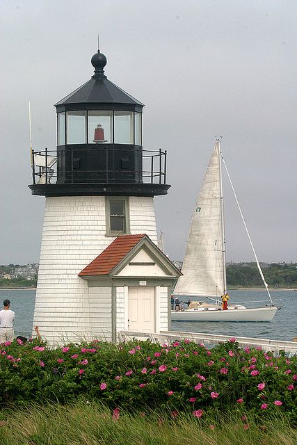 Brant Point Lighthouse, Nantucket Island, Lighthouse Pictures, Point Light, Beautiful Lighthouse, Cap Ferret, Beacon Of Light, Travel Places, Night Lights