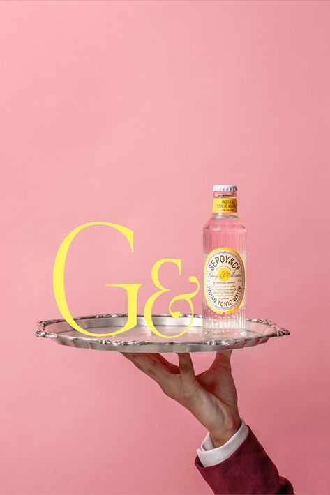 Gin Social Media, Gin And Tonic Photography, Gin Advertising, Alcohol Advertising, New Year Movie, Beverage Branding, Beauty Drink, Bar Branding, Gong Cha