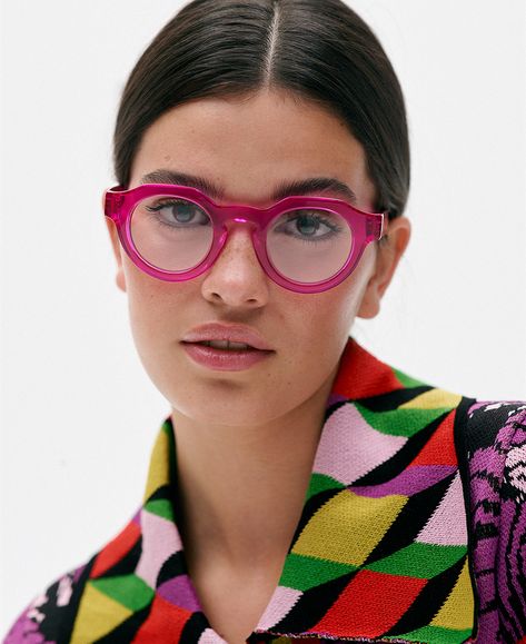 Etnia Barcelona Eyewear, Statement Eyeglasses, 70s Eyeglasses, Colorful Glasses Frames, Bold Glasses, Glasses Photography, Oversized Glasses Frames, Oversized Glasses, Glasses Makeup