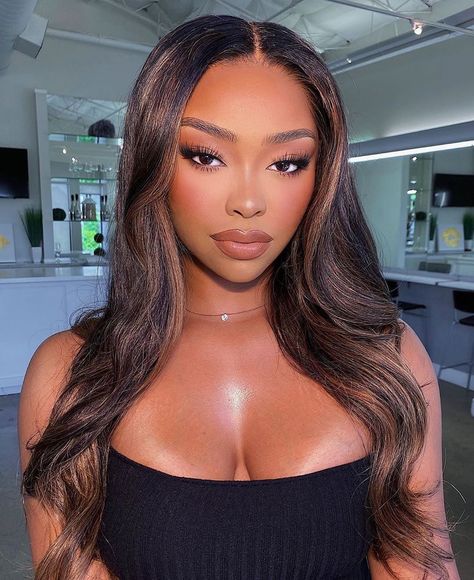 Upgrade Boutique on Instagram: “It’s the makeup and the hair for me! Yes, issa wig 😯  . . . MUA: The #Goat @kvn.luong  Stylist: @thealexusglam  Colorist: @kattedescohair…” Sweet 16 Makeup, Soft Cat Eye, Bombshell Makeup, Soft Natural Makeup, Fresh Face Makeup, Soft Cat, Barbie Makeup, Formal Makeup, Weave Styles