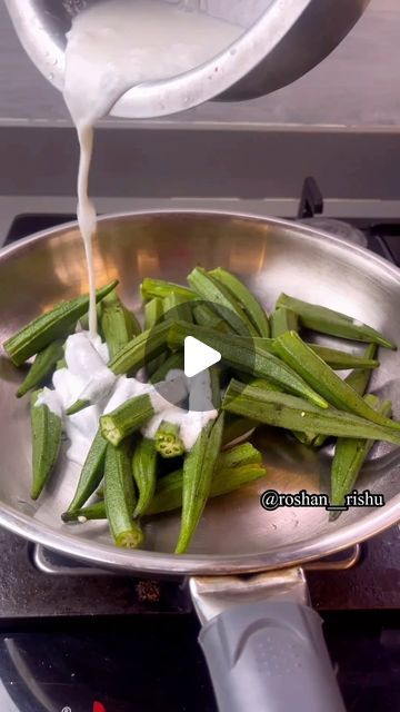 ɌøsħȺn mɨsħɍȺ on Instagram: "Sadiyo  wali bhindi masala recipe
.
.
.
.
.
#roshan__rishu #recipe #instafood #nasta #bhindi #bhindimasala" Bhindi Masala Recipe, Bhindi Recipe, Bhindi Masala, Veg Recipe, Veg Dishes, Pakistani Food, Masala Recipe, Veg Recipes, Indian Recipes