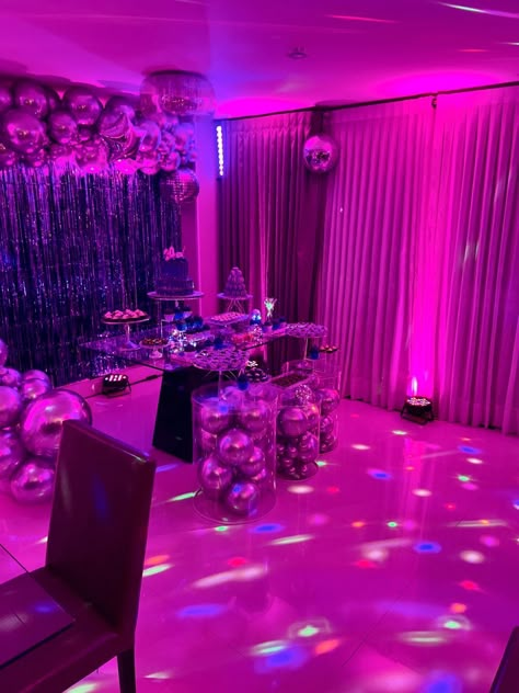 Pink Glow In The Dark Party, Nightclub Theme Party Ideas, Party Decorations Euphoria, Y2k Birthday Ideas, Y2k Sweet 16, Bday Party Themes For Teens, Euphoria Party Ideas, 16th Birthday Party Ideas Sweet 16 Theme, Euphoria Birthday Party Theme