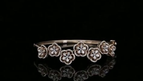 Real Diamond Bracelet Designs, Real Diamond Bangles Designs, Crystal Engagement Rings, Real Diamond Necklace, New Gold Jewellery Designs, Diamond Bracelet Design, Diamond Pendants Designs, Gold Bangle Set, Diamond Earrings Design