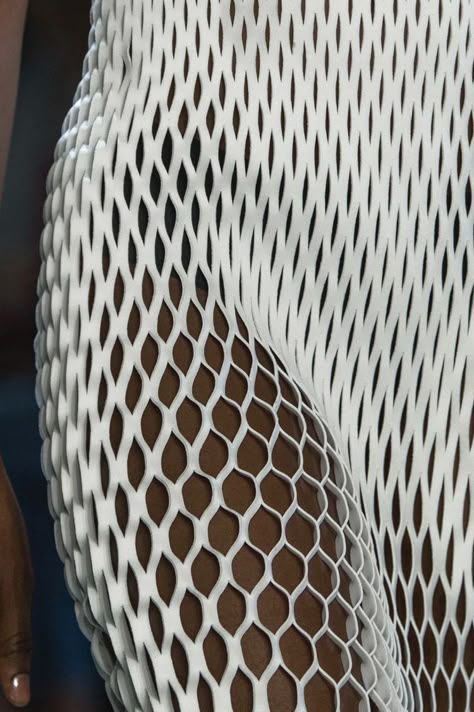 Detail Couture, 3d Printing Fashion, Runway Details, 3d Fashion, Futuristic Fashion, Dion Lee, Coraline, Fashion Fabric, Mesh Dress