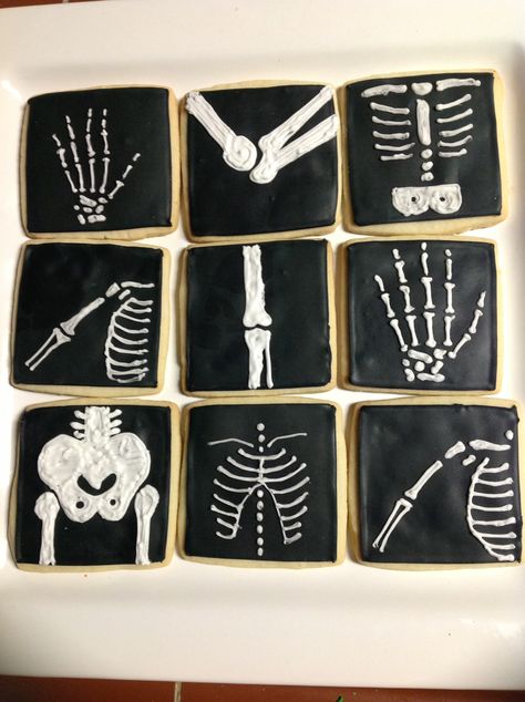 Skeleton Cookies, Medical Cookies, Deserts Cupcakes, Nurse Cookies, Doctor Cake, Cookies Halloween, Sugar Dough, Culinary Classes, Creative Cookies