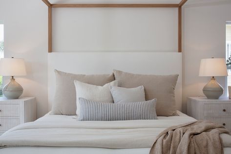 This pillow combo >>> When picking out pillows, we always recommend a solid, a stripe, and a texture. It helps create a layered look and it’ll overall make you want to jump into bed and relax 🛏️🧺 #BedLinen #CozyBedding #LuxuryLinens #BeddingInspo #HomeTextiles #BedroomGoals #SoftBedding #NeutralBedding #BeddingStyle #ComfortAtHome Queen Bed Pillow Arrangement, Bed Pillow Arrangement, Pillow Combo, Pillow Combos, Neutral Bedding, Pillow Arrangement, Bedroom Goals, Bed Pillow, Soft Bedding