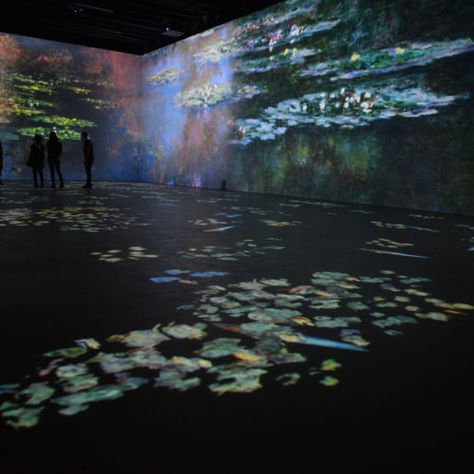 Digital Art Exhibition, Immersive Van Gogh, Monet Exhibition, Starry Night Light, Digital Projection, Water Projects, Monet Paintings, How To Make Drawing, Interactive Art