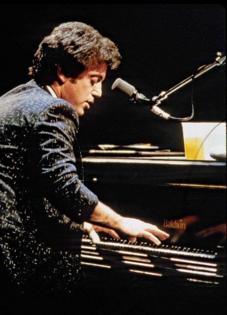 Piano Man Billy Joel, Billy Joel Piano Man, William Martin, Piano Man, Piano Player, Old Music, Blues Music, Madison Square Garden, Billy Joel