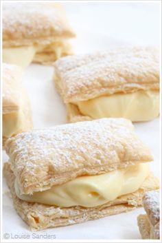 This recipe isn’t called “Easy Custard Slices” for nothing – it makes use instant pudding/custard powder for the filling and pre-made puff pastry so that you get consistent results every time! Even better, you can whip these delicious treats up in less than 45 minutes, which makes them a practical option for last-minute tea parties. Make sure to serve them fresh for maximum flavour. Custard Slices, Vanilla Slice Recipe, Pudding Custard, Vanilla Slice, Custard Slice, Easy Custard, Kue Macaroon, Custard Powder, Custard Recipes