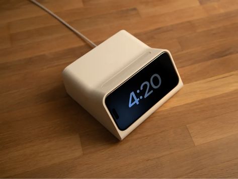 iPhone Standby Mode Dock (designed with OVERWERK) by Scott Yu-Jan - MakerWorld Standby Mode, Iphone Dock, Airpods Apple, Apple Watch Models, Household Decor, Apple Accessories, Docking Station, Iphone 16 Pro, Phone Covers