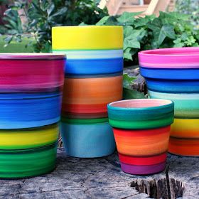 Mexican Painted Pots, Teracota Pot Painting Ideas, Mexican Plants, Mexican Clay Pots, Mexican Flower Pots, Mark Montano, Celebrity Home, Interior Wood Stain, Tony Danza