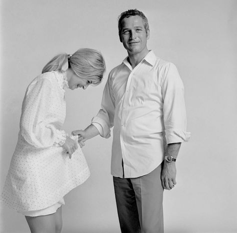 Paul Newman and Joanne Woodward, 1970 Joanne Woodward And Paul Newman, Iconic Couples, Paul Newman Joanne Woodward, Joanne Woodward, Runway Fashion Couture, Paul Newman, Fashion Couture, Famous Couples, Oscar Winners