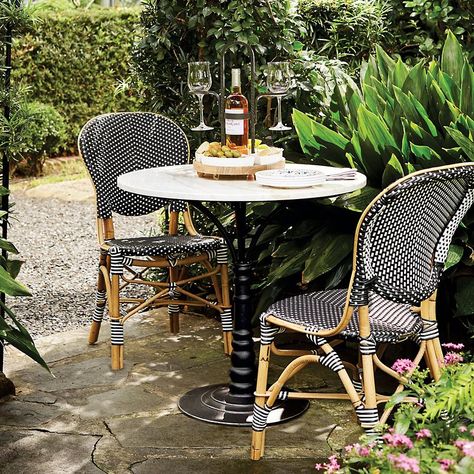 Parisian bistro table and chairs - find more White French Home Decor for Fans of Country Interiors at Hello Lovely. Bistro Chairs Outdoor, French Bistro Chairs, Paris Bistro, Winter Gardening, Parisian Bistro, Bistro Furniture, Bistro Table Outdoor, Country Interior, Outdoor Patio Furniture Sets