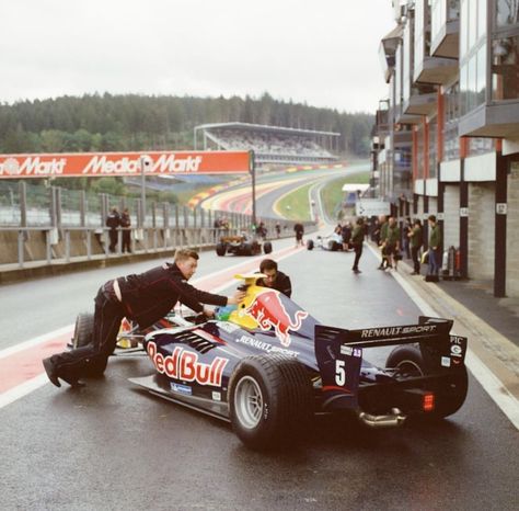 Cars In The Rain, Film Camera Photography, Aesthetic Pretty, Hometown Heroes, Street Racing Cars, Moto Gp, Car And Driver, Vroom Vroom, Race Track