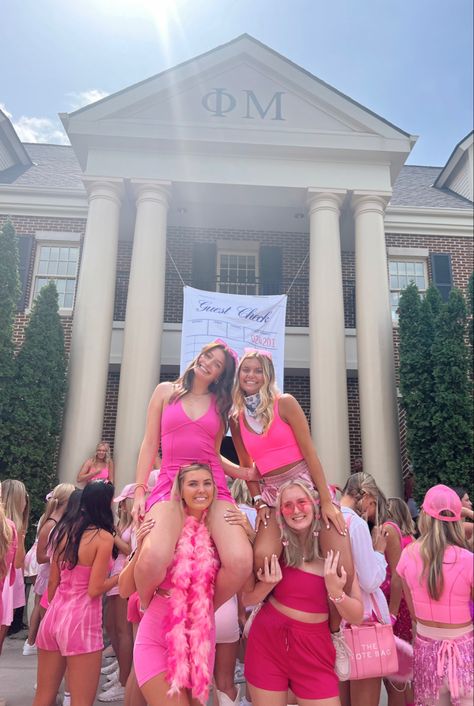 pink out theme, sorority work week, pink party, pink dress up day, pink please, pink dress, pink set, pink accessories, barbie theme, phi mu tennessee, utk sorority, southern sorority house sec, sorority pose, bid day theme, big little reveal Pink Out Theme, Party Pink Dress, Sorority Work Week, Sorority Pictures, Sorority Themes, Sorority Poses, 17th Birthday Ideas, Sorority House, Sorority Events