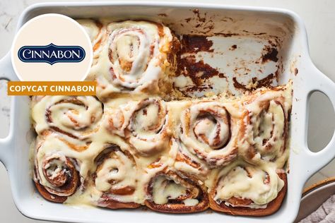 Cinnabon copycat - It totally nails the gooey cream cheese icing. Cinnabon Copycat, Cinnabon Recipe, Cinnabon Cinnamon Rolls, Dessert Halloween, Jo Cooks, Cinnamon Rolls Homemade, Cinnamon Rolls Recipe, Icing Recipe, Copycat Recipe