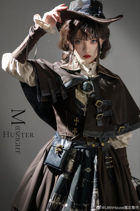 Halloween Costumes 2022, Old Fashion Dresses, Halloween This Year, Human Poses Reference, Steampunk Clothing, Doki Doki, Human Poses, Character Poses, Creative Halloween Costumes