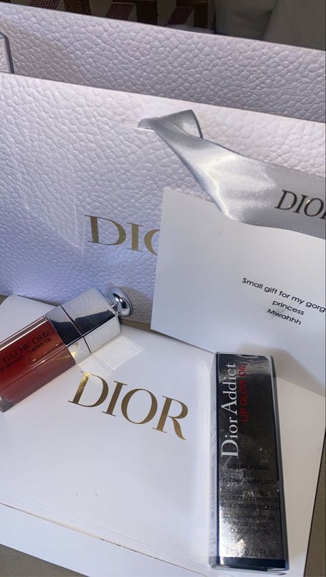 Dior Products Aesthetic, Dior Aesthetic Products, Dior Lip Glow Aesthetic, Dior Lipstick Aesthetic, Dior Lip Oil Unboxing, Dior Lipstick, Long Hair On Top, House Of Cb, Story Ideas Pictures