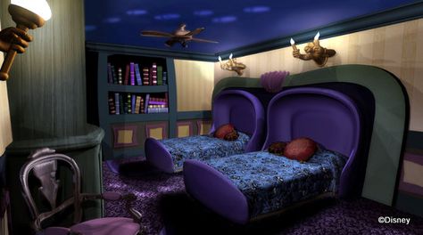 Haunted Mansion Bedroom, Mansion Art, Haunted Mansion Disney, Themed Hotel Rooms, Disney Themed Rooms, Mansion Hotel, Mansion Rooms, Mansion Bedroom, Royal Room