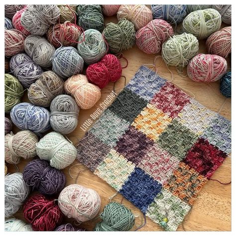 Mini Skein Projects, Sock Yarn Blanket, Patchwork Heart, Crochet Blanket Designs, Mini Skein, Learn How To Knit, Sock Yarn, Afghan Crochet Patterns, Crochet Squares