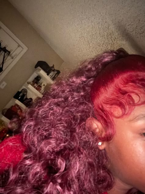 Burgundy Red Hair, Burgundy Hair Dye, Magenta Hair, Peekaboo Hair, Cute Hair Colors, Quick Natural Hair Styles, Dyed Hair Inspiration, Dyed Natural Hair, Quick Braided Hairstyles