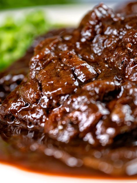 Beef Braising Steak Recipes, Braised Ribeye Steak, Braised Steak Recipes, Braising Steak Recipes, Beef Brasato, Beef Main Dishes, Braised Steak And Onions, Caramalised Onions, Beef And Onions