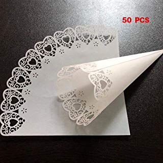 Wedding Cones, Paper Doily Crafts, Candy Wedding, Confetti Cones, Doilies Crafts, Wedding Favors And Gifts, Tafel Decor, Candy Flowers, Candy Gift Box