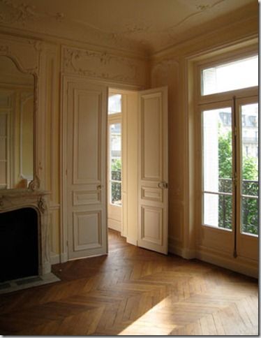 French flooring, double doors, long windows, crown molding. French Floors, French Flooring, Chevron Parquet, Parisian Apartment Decor, Paris Flat, Townhouse Interior, Future Bedroom, French Apartment, Herringbone Wood Floor