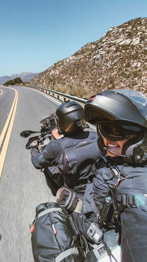 Riding On A Motorcycle, Motorcycle Travel Aesthetic, Motorcycle Vision Board, Bike Riding Couple, Couple Bike Ride, Motos Aesthetic, Bikers Aesthetic, Motorbike Travel, Couple Moto