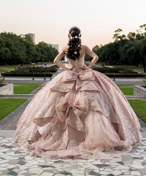 Rosa Gold Quinceañera Dress, 15 Heels Quinceanera, Blush And Gold Quinceanera Dress, Gold Rose Quinceañera Dress, Quince Dress With Long Train, Royal Pink Quinceanera Dresses, Quinceanera Dresses Dusty Rose, Quince Rose Gold Dress, Quinceanera Dresses Pink Butterflies