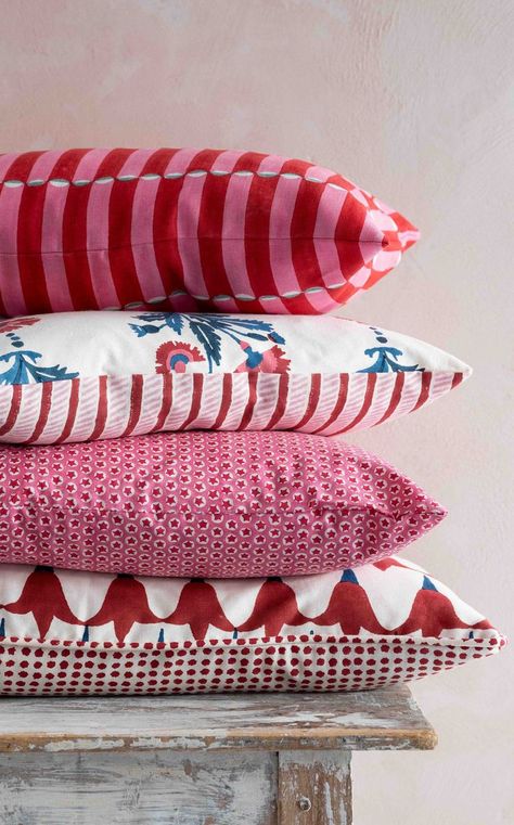 Dressing Ikea, Cushion Collection, Red Cushion, Red Cushions, Colour Pattern, Printed Linen, 인테리어 디자인, Soft Furnishings, Pillow Cushion