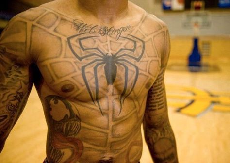 Spider-Man tattoo very cool Spiderman Chest Tattoo, Spiderman Tattoo, Spider Web Tattoo, Web Tattoo, Black Spiderman, Spider Tattoo, Weird Tattoos, Funny Tattoos, Abstract Tattoo