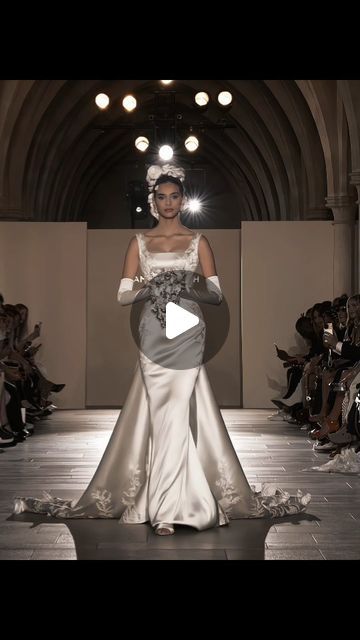 @runwaymoodell on Instagram: "tamara ralph wedding dress

#catwalk #supermodel #catwalkmodel #model #top #nyfw #mfw #pfw#topmodels #fashion #runway #runwaymodel  #couture #fyp  #fashionshow  #moda" Tamara Ralph, Catwalk Models, Model Top, Fashion Runway, Runway Models, Gorgeous Wedding, Wedding Gowns, Fashion Show, Vogue