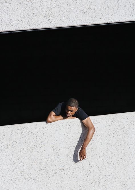 Vince Staples: "Whether It’s Violent Or Not, Take Action" Vince Staples Aesthetic, Vince Staples Wallpaper, Aesthetic Photo Shoot Ideas, Now Or Never, Cool Portrait Photography, Men’s Street Photography, Music Artist Photoshoot, Men’s Editorial Photoshoot, Men’s Urban Photoshoot