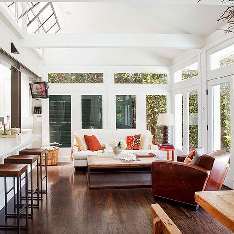 Don't be afraid to extend your living space: http://www.bhg.com/home-improvement/porch/sunroom-decorating-and-design-ideas/?socsrc=bhgpin070314extendyourlivingspace&page=2 Four Seasons Room, Houses Architecture, Sunroom Addition, Sunroom Decorating, Sunroom Designs, Outdoor Room, Sunrooms, Patio Interior, A Living Room