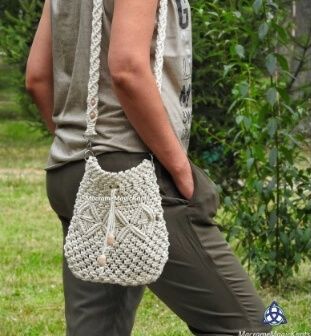 Macrame Bag Pattern, Macrame Tas, Macrame Bag Tutorial, Macrame Hammock, Macrame Purse, Boho Keychain, Macrame Bags, Macrame Supplies, Macrame Boho