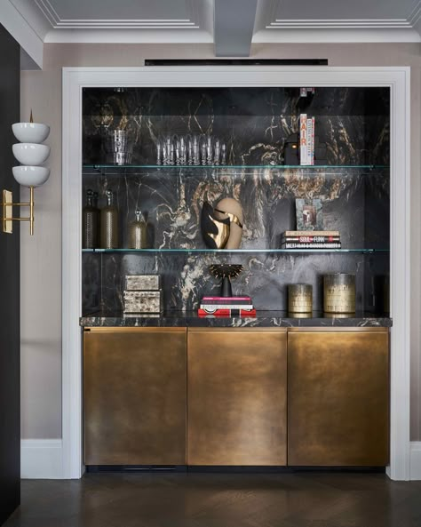 Designer Michelle Gerson Creates a Dream Home for an NYC Family Michelle Gerson Interiors, Bar Shelf Ideas, Home Bar Rooms, Bar In Casa, Modern Home Bar, Bar Interior Design, Built In Bar, New York City Apartment, Home Bar Designs