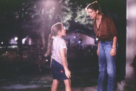 Sandra Bullock Hope Floats, Hope Floats Movie, Smithville Texas, Books That Are Movies, Movie Nostalgia, Harry Connick Jr, Romance Movies Best, Hope Floats, Mae Whitman