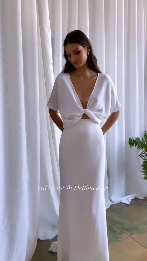 lola.varma.bridal on Instagram: Val blouse & Delfina skirt - can be worn in multiple ways 💞 Lola Varma Wedding Dress, Lola Varma Bridal, Lola Varma, Bride Stuff, Dress And Accessories, Dinner Dress, F U, Wedding Bride, White Formal Dress