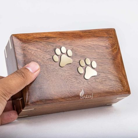 Dog Cremation, Cremation Boxes, Urn Ashes, Pet Urns Dogs, Pet Cremation Urns, Cat Urns, Dog Urns, Urns For Ashes, Wooden Urn