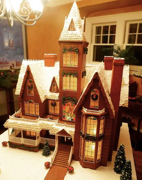 Gingerbread House Mansion, Gingerbread Mansion, A Christmas Prince, Homemade Gingerbread House, Cottage In The Forest, Gingerbread Creations, Gingerbread House Designs, Gingerbread House Cookies, Gingerbread House Decorations