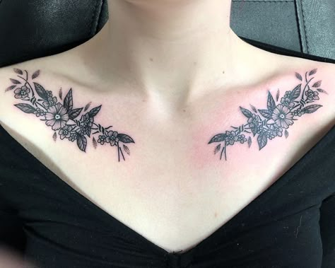 Colar Bone Tattoo Coverup, Collar Bone Tattoo Plus Size, Clavicle Cover Up Tattoo, Big Collar Bone Tattoos For Women, Dark Collar Bone Tattoo, Chest Cover Up Tattoo, Edgy Collar Bone Tattoo, Collar Bone Tattoo Goth, Gothic Collar Bone Tattoo