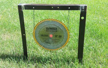 Saw Blade Airgun Target (with Pictures) .22 Targets Diy, Shooting Target Ideas, Metal Shooting Targets, Reactive Targets, Outdoor Shooting Range, Steel Shooting Targets, Metal Targets, Deer Stands, Bullet Crafts