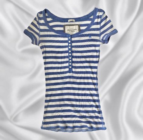 Y2K Abercrombie & Fitch Blue & White Striped Henley Bella Swan Twilight Inspired Button Down Babydoll Tee #abercrombie #elenagilbertcore #thevampirediaries #twilight 2000s Henley Tops, Y2k Shirts Aesthetic, Abercrombie Fitch 2000s, Y2k Abercrombie And Fitch, Henley Tops Aesthetic, Blue Top Aesthetic, White Y2k Shirt, Abercrombie And Fitch 2000s, Milkmaid Shirt