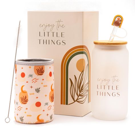 PRICES MAY VARY. Inspirational Gifts For Women: Enjoy the Little Things with this 6pc Glass Tumbler Gift Pack: featuring boho tumbler, bamboo lid, glass straw, fun straw stopper, insulating koozie, and greeting card. Available in different color themes these cute tumblers for women will match her style Well-Protected Glass Gift: These cute cups for women are fitted into a snug insert with matching tissue paper nestled inside. The pack is shrink-wrapped to ensure our labels don’t ruin your gift b Tumblers For Women, Glass Cup With Lid, Fun Straws, Cup With Lid And Straw, Smoothie Cup, Cup With Lid, Diy Tumblers, Summer Gifts, Glass Straws